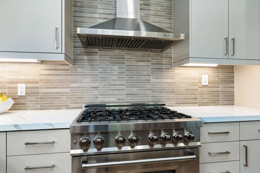 477 White Horse Trail