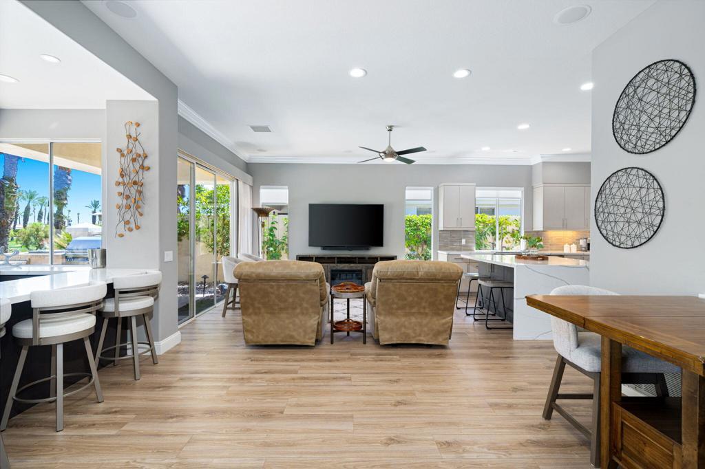 477 White Horse Trail