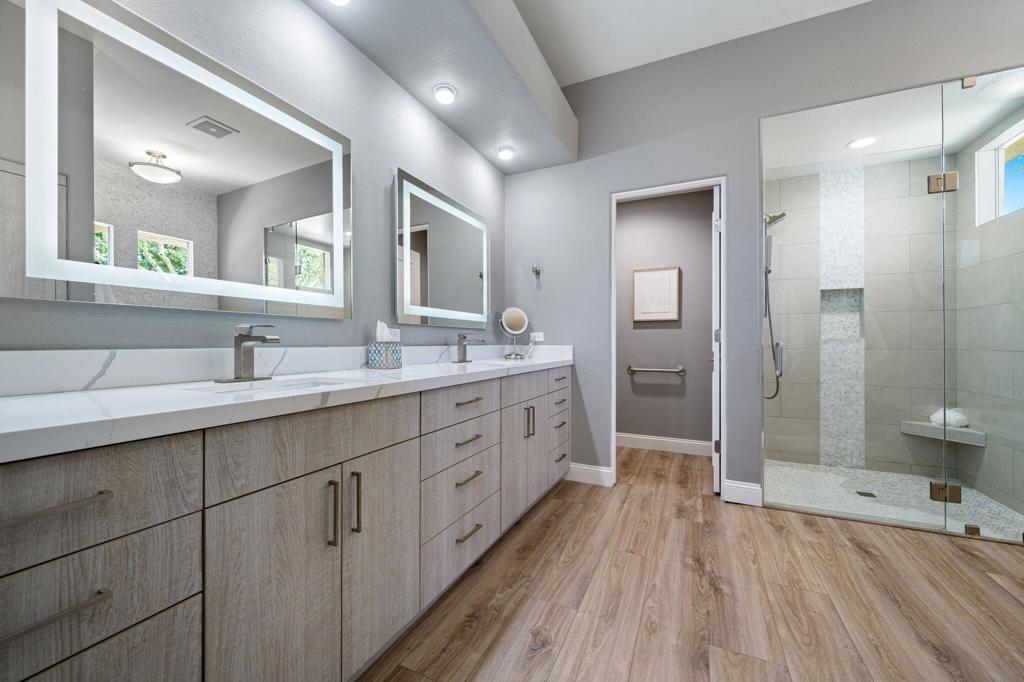 477 White Horse Trail