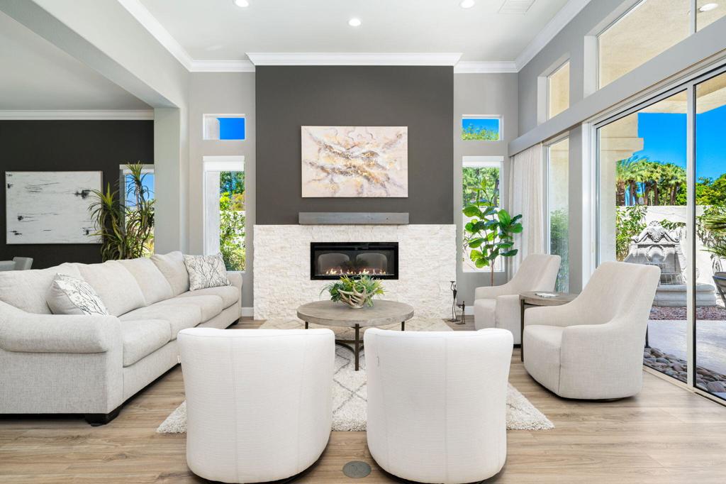 477 White Horse Trail