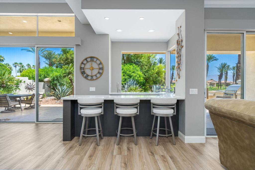 477 White Horse Trail