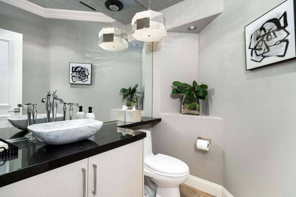 477 White Horse Trail