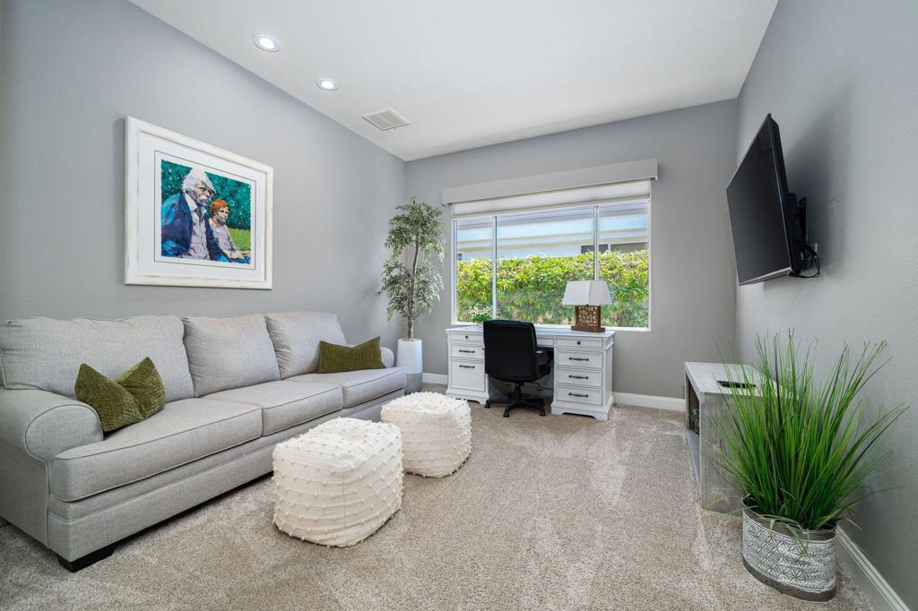 477 White Horse Trail