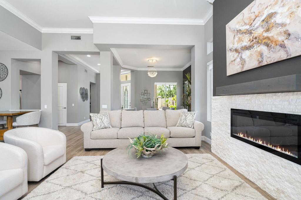 477 White Horse Trail