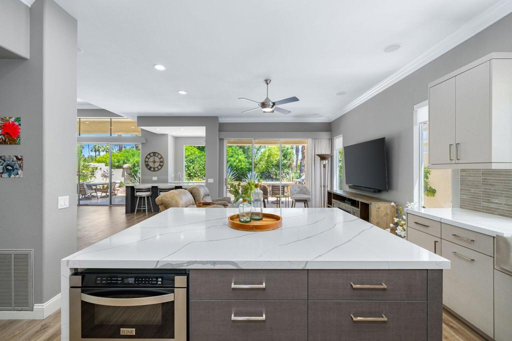 477 White Horse Trail