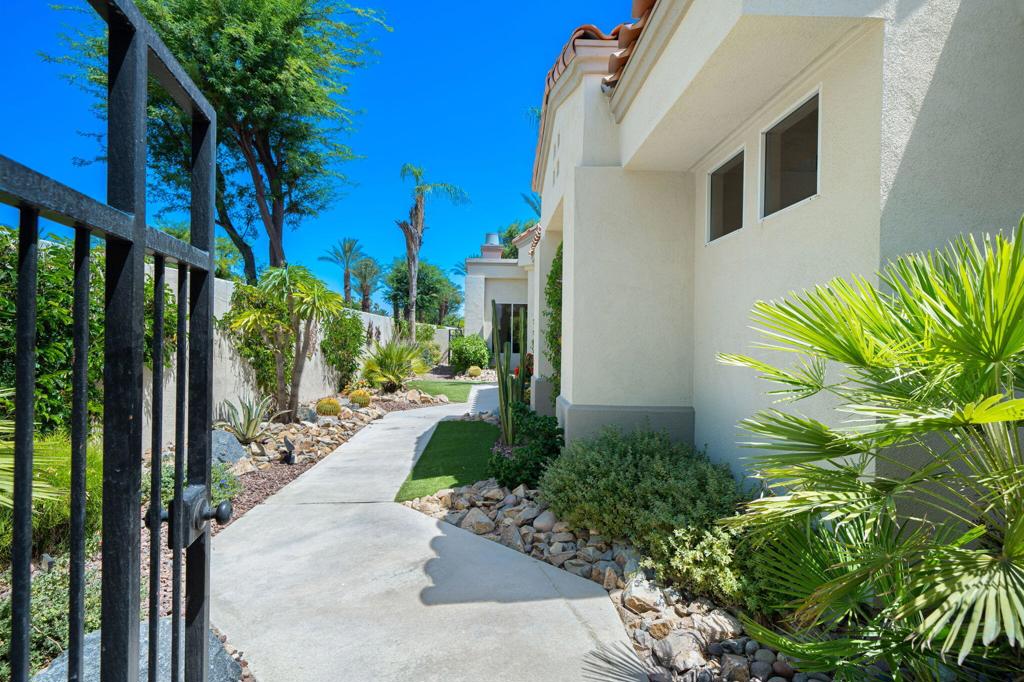 477 White Horse Trail