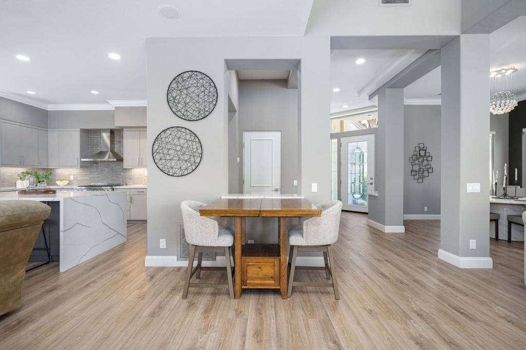 477 White Horse Trail