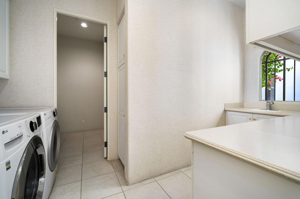 405 Indian Ridge Drive