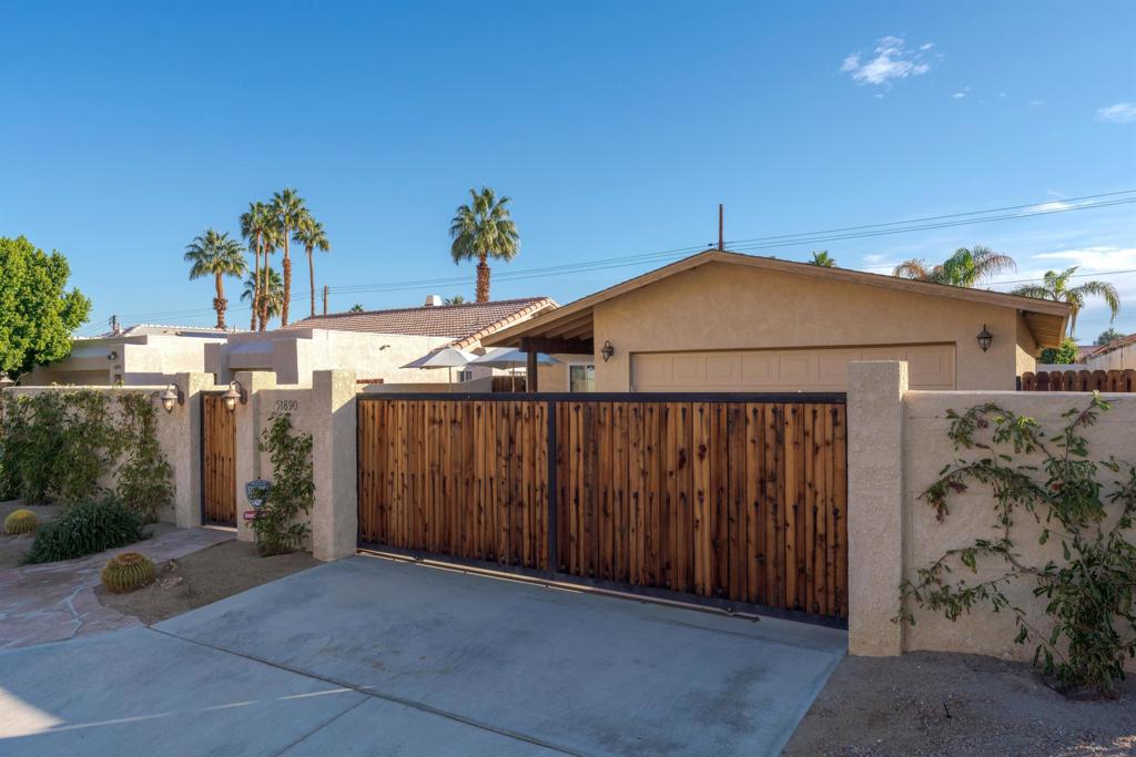 51890 Avenida Juarez