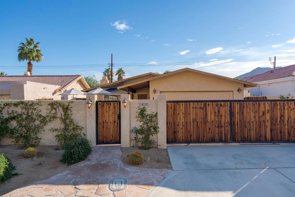 51890 Avenida Juarez