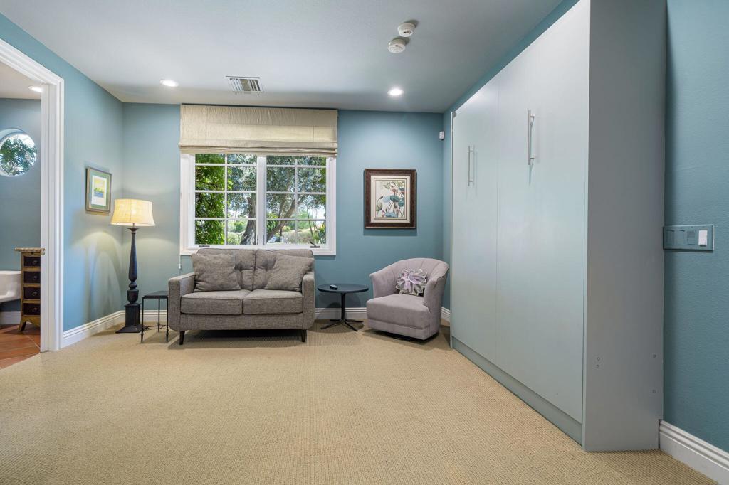 71305 W Thunderbird Terrace