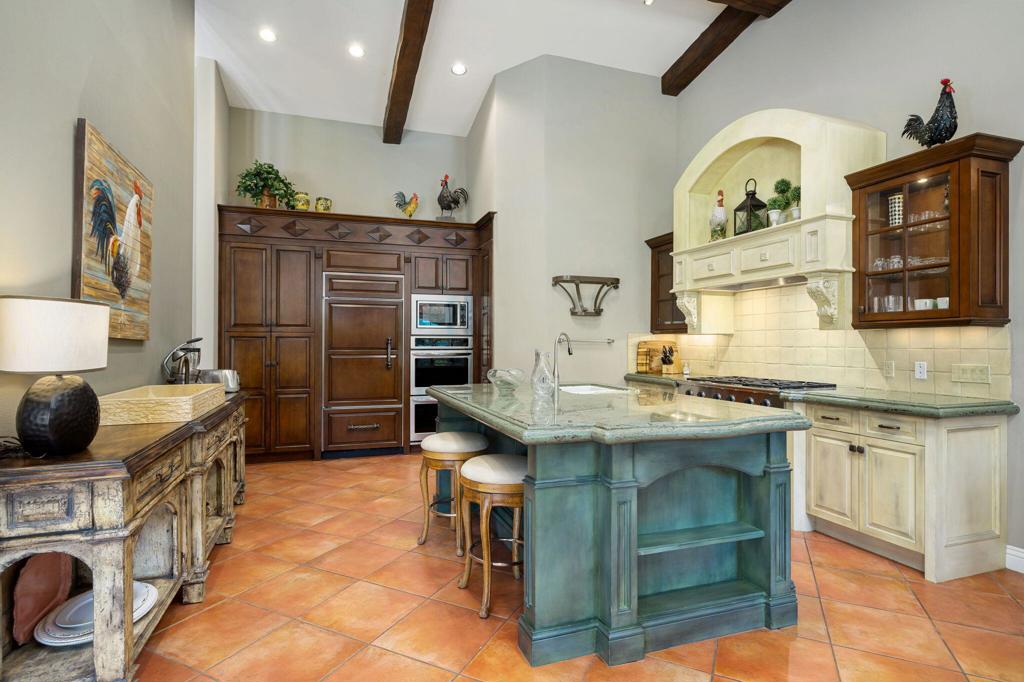 71305 W Thunderbird Terrace