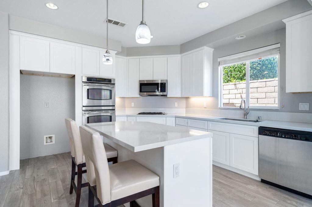 42730 Del Lago Court