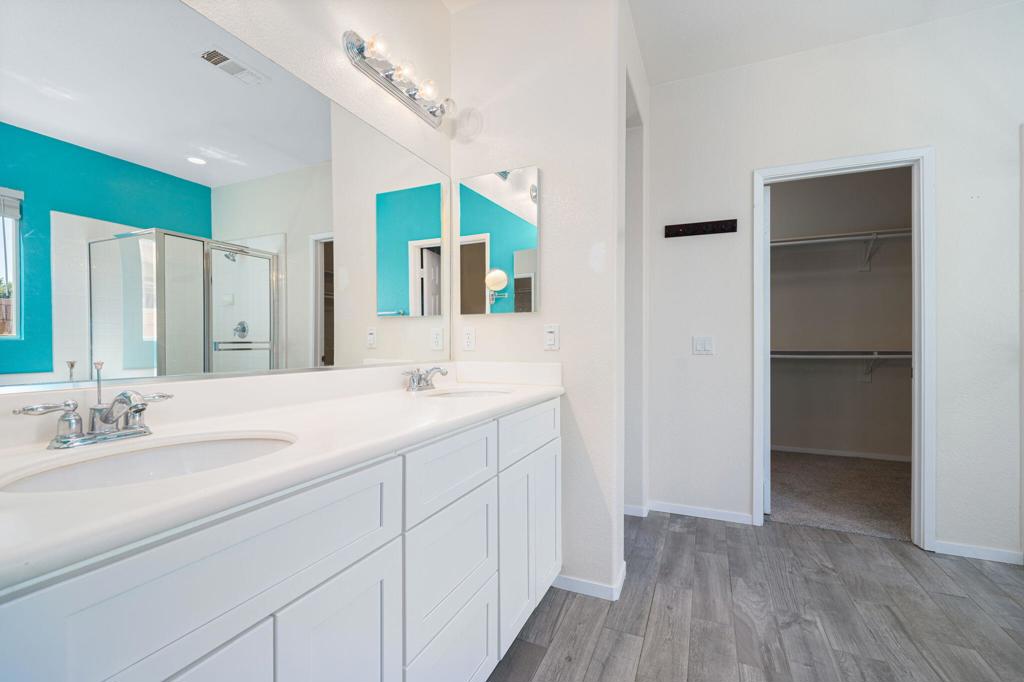 42730 Del Lago Court