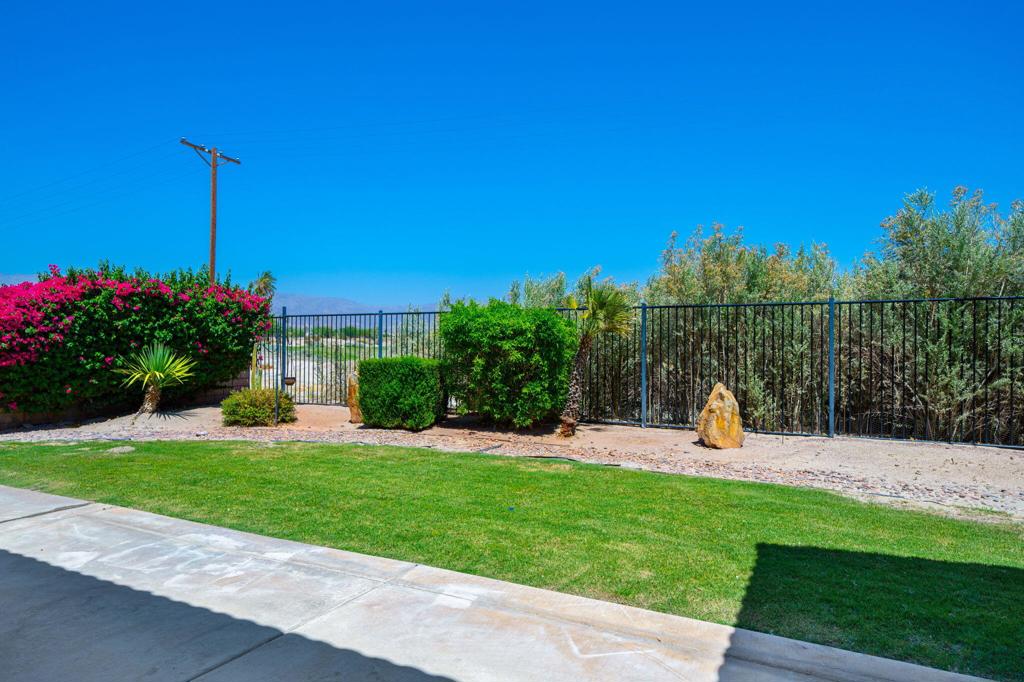 42730 Del Lago Court