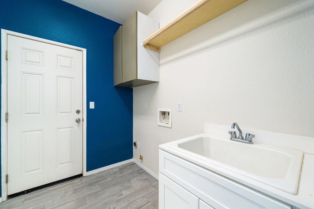 42730 Del Lago Court