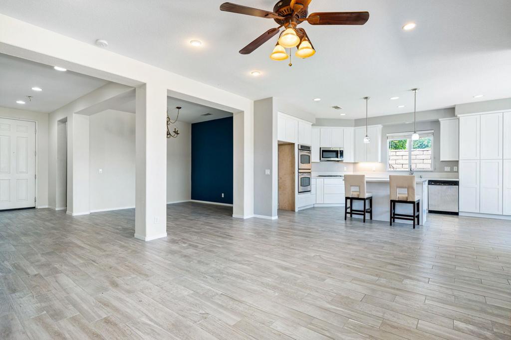 42730 Del Lago Court