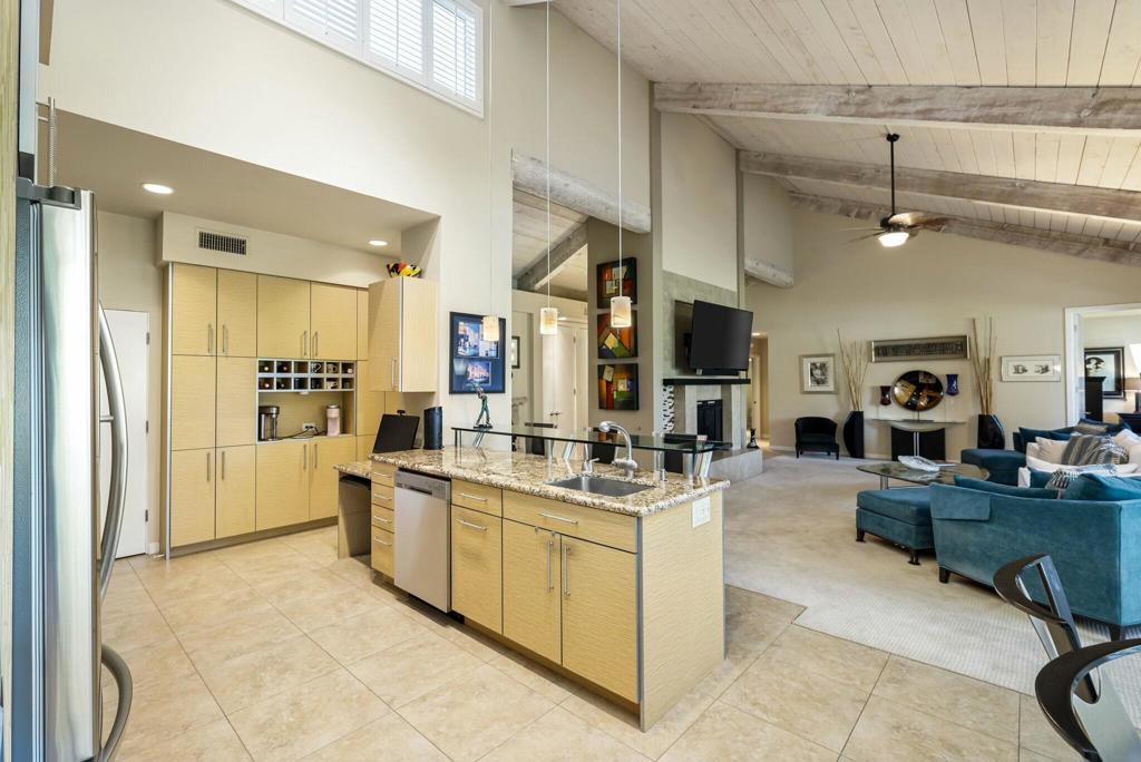 521 Desert West Drive