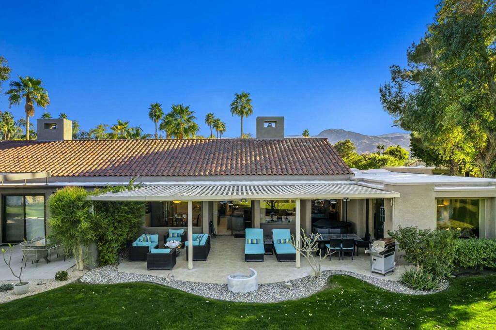 521 Desert West Drive