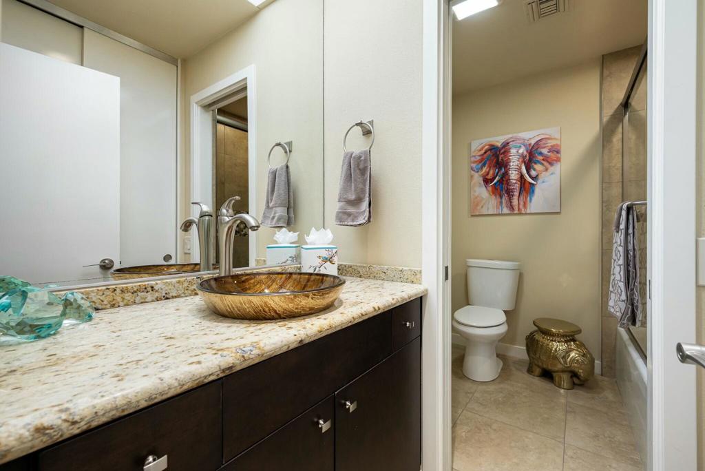 521 Desert West Drive