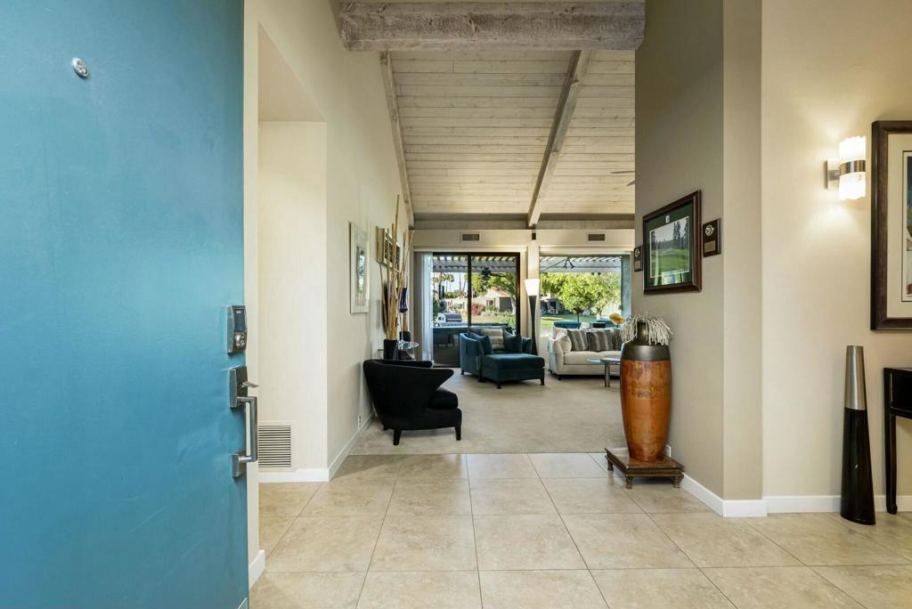 521 Desert West Drive