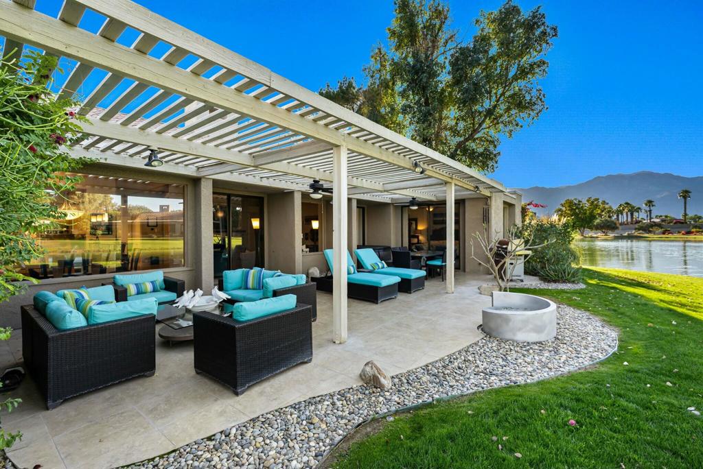 521 Desert West Drive