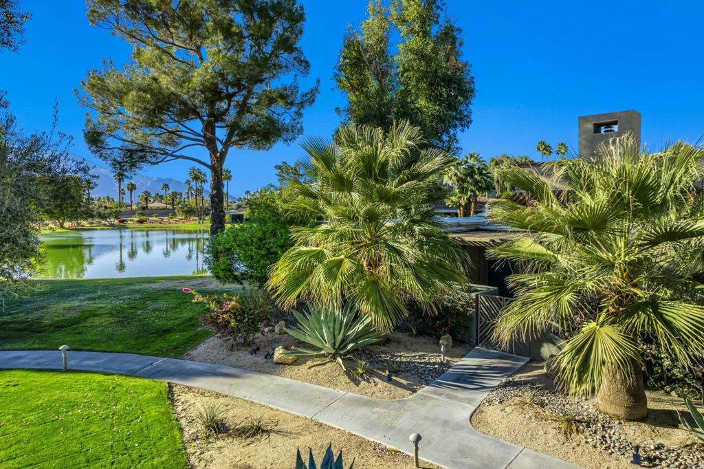 521 Desert West Drive