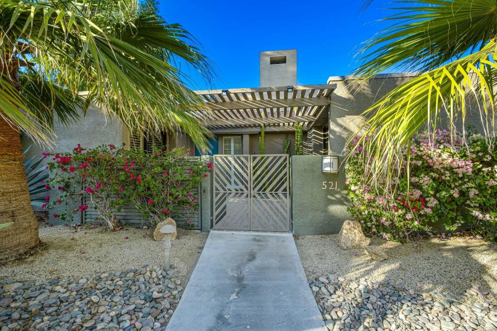 521 Desert West Drive