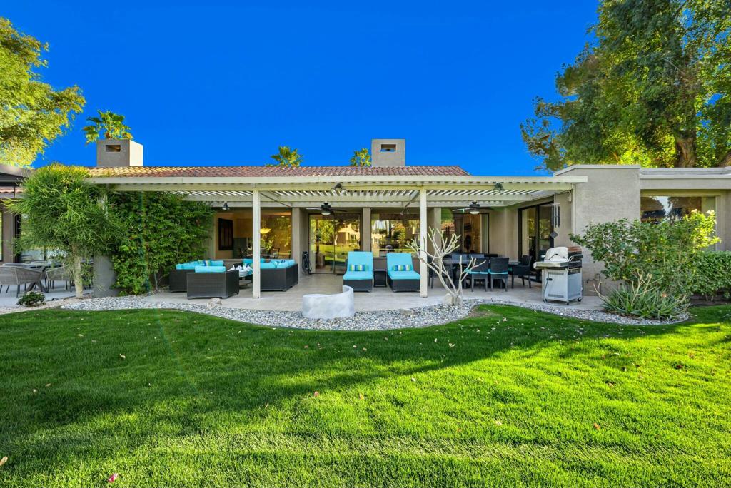 521 Desert West Drive