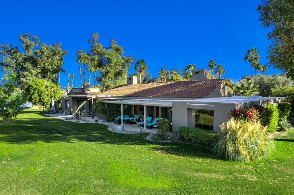 521 Desert West Drive