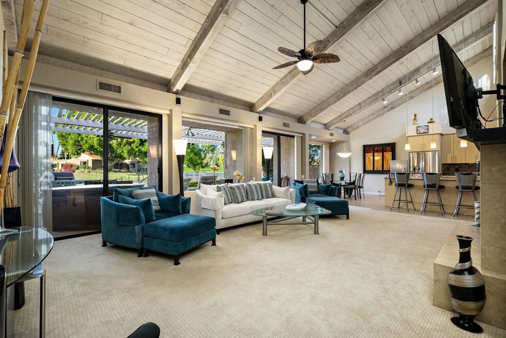 521 Desert West Drive