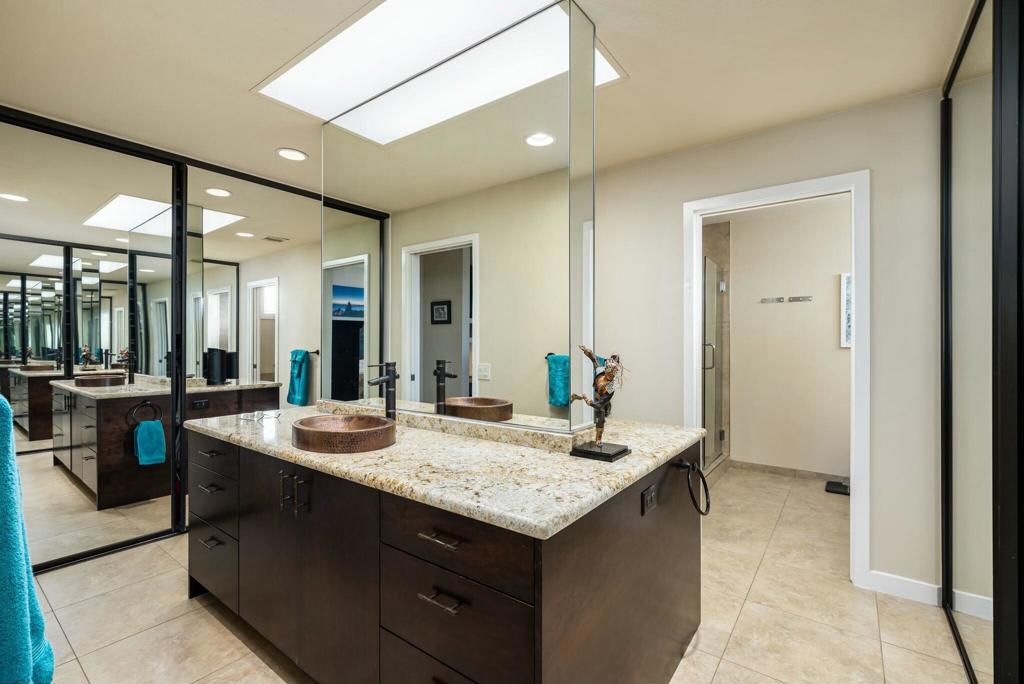 521 Desert West Drive