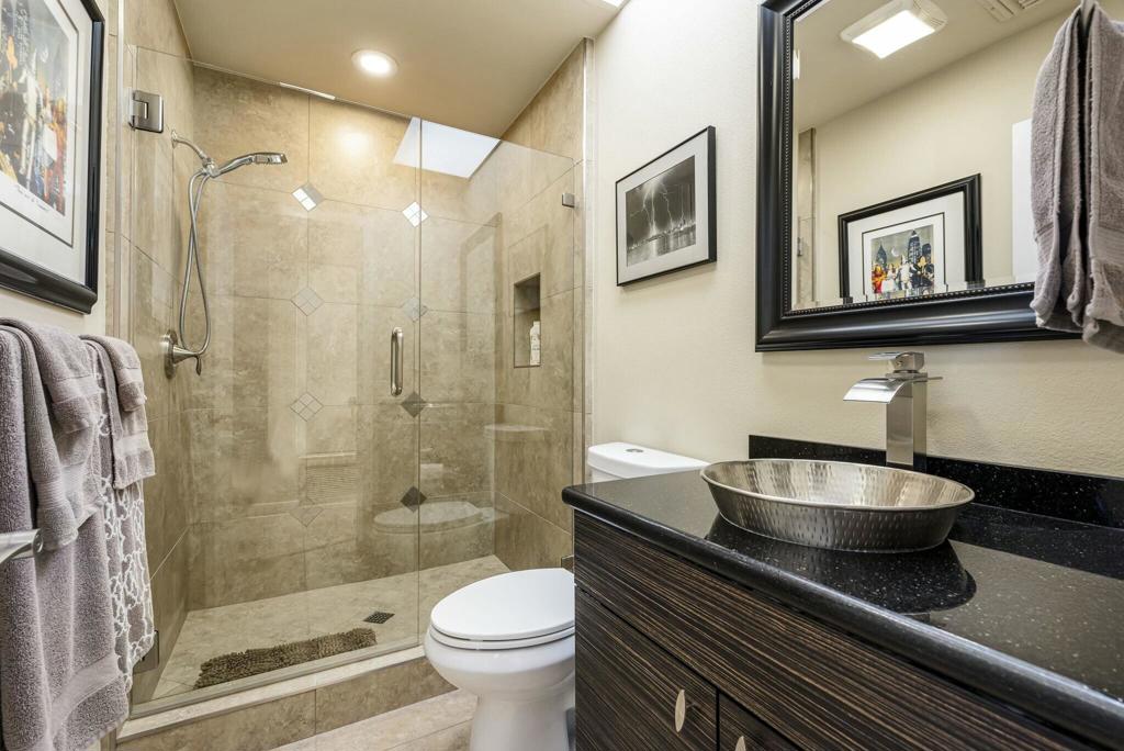 521 Desert West Drive