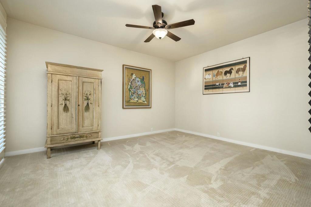 521 Desert West Drive