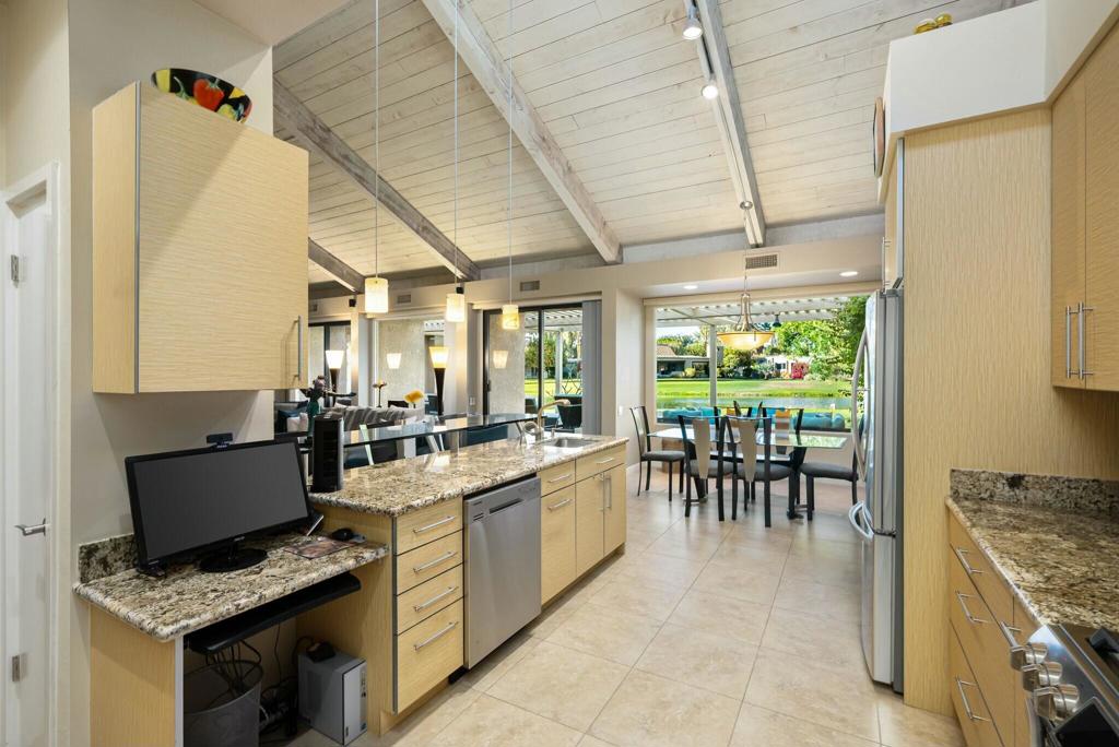 521 Desert West Drive