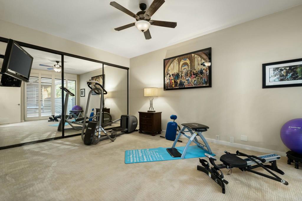 521 Desert West Drive
