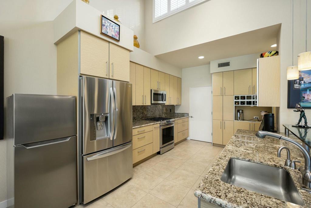 521 Desert West Drive