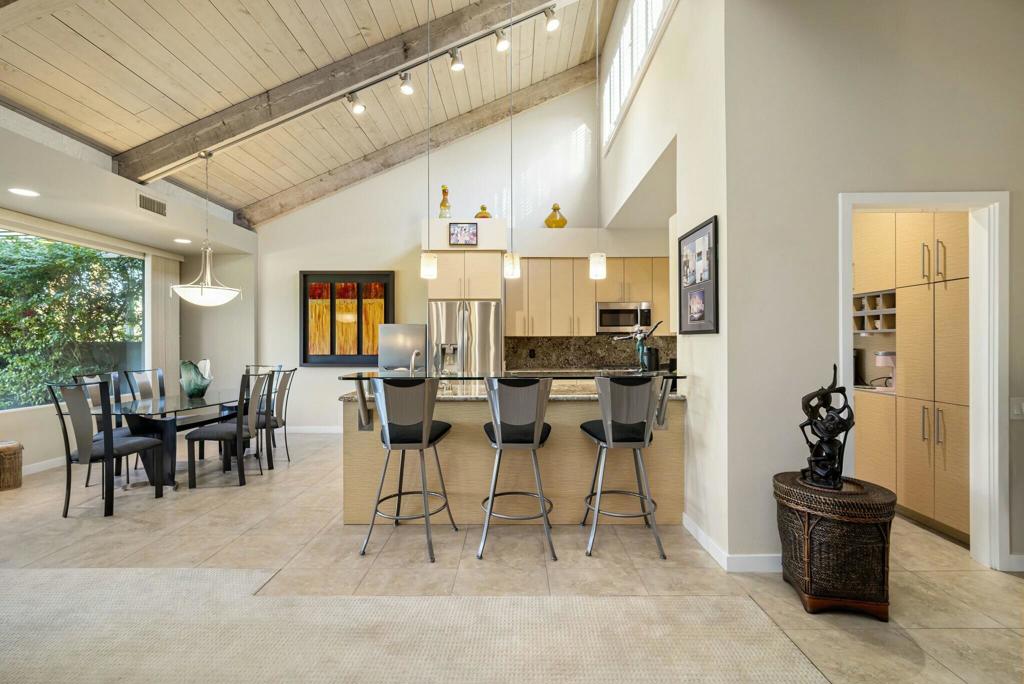 521 Desert West Drive