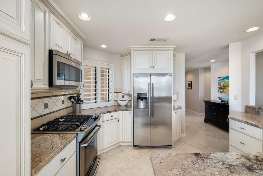 76152 Honeysuckle Drive