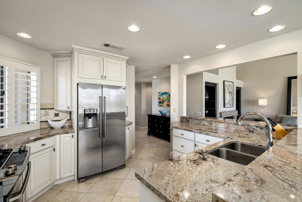 76152 Honeysuckle Drive