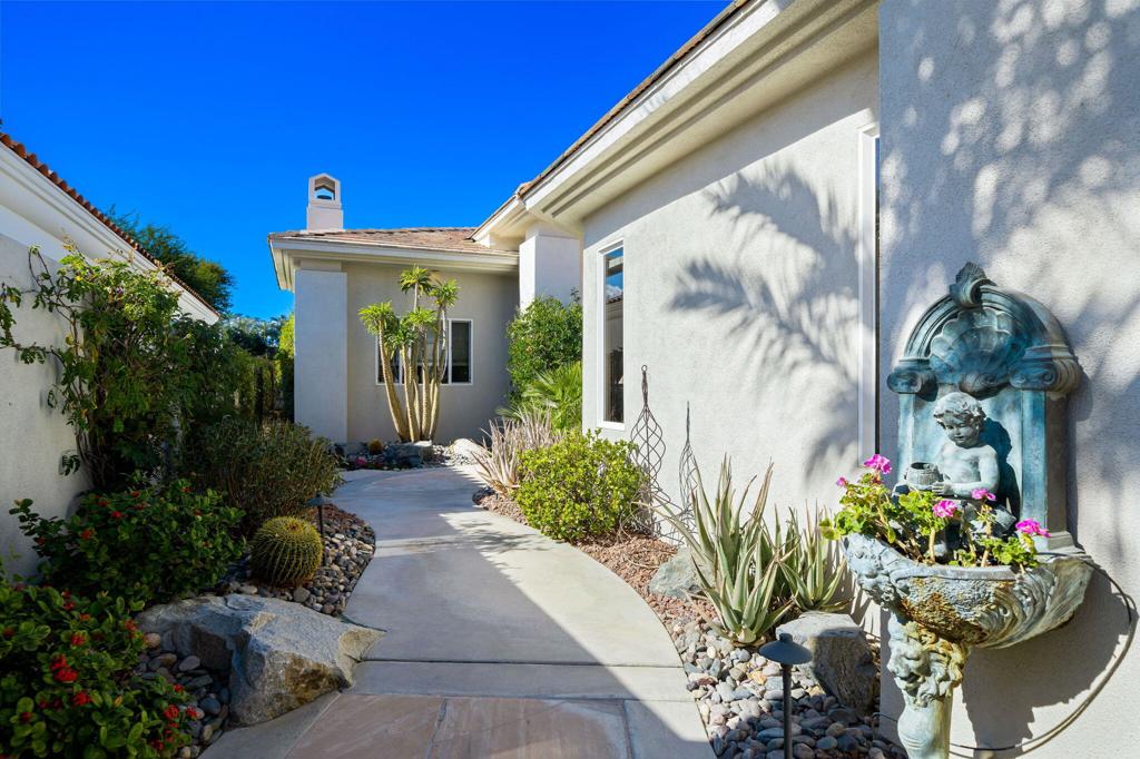 525 Indian Ridge Drive