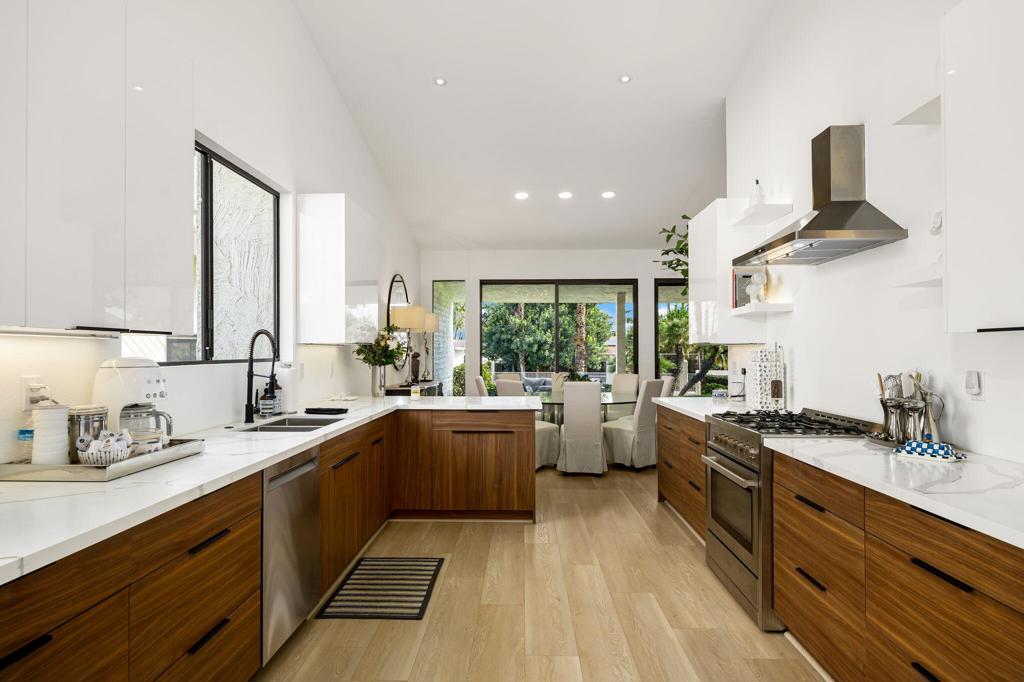 44848 Oro Grande Circle
