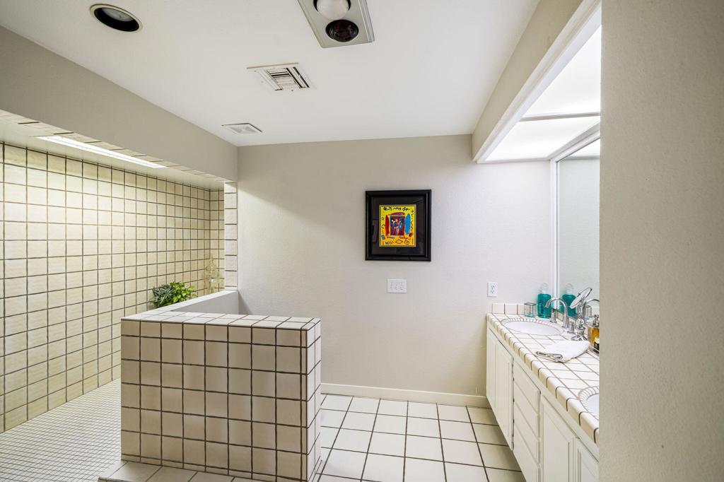 44848 Oro Grande Circle