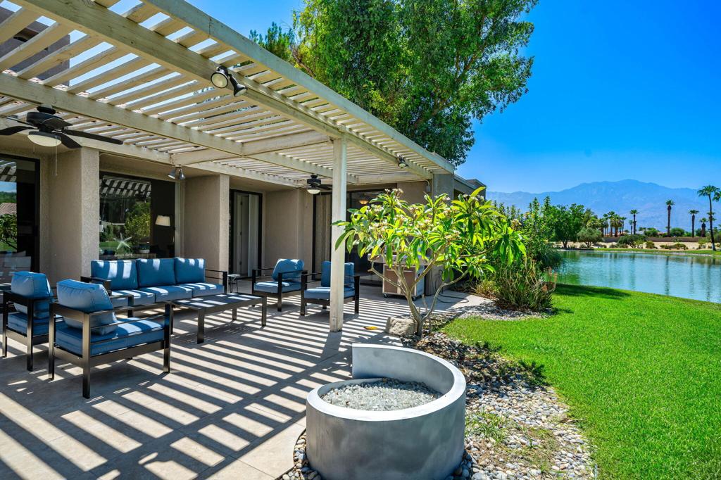 521 Desert West Drive