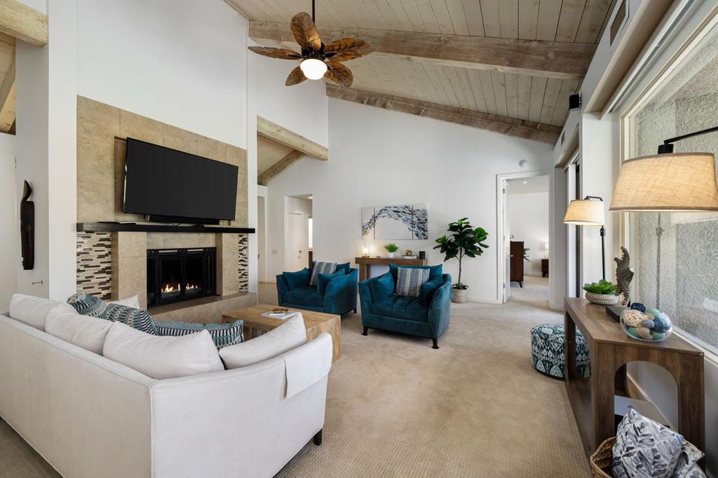 521 Desert West Drive