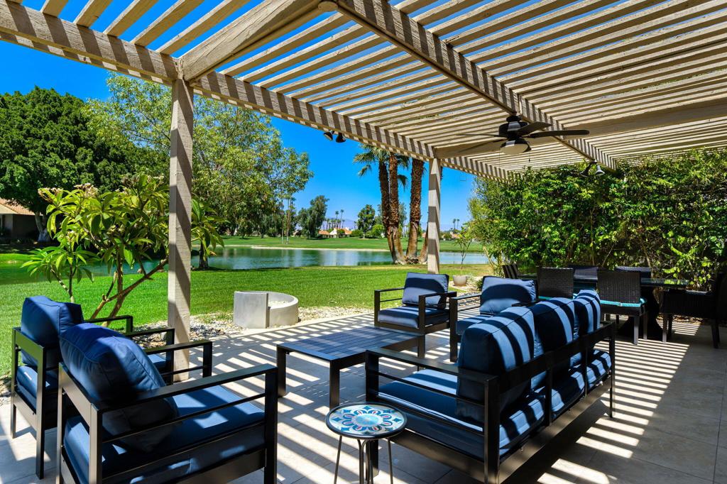 521 Desert West Drive