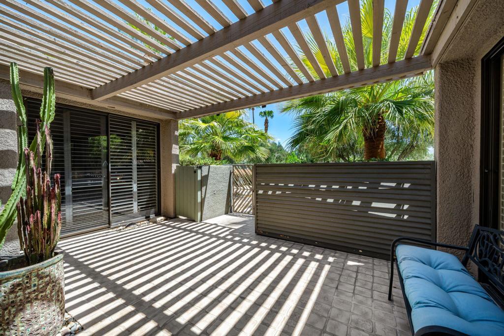 521 Desert West Drive