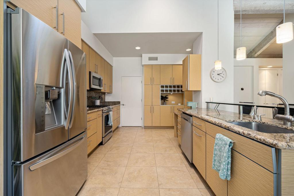 521 Desert West Drive