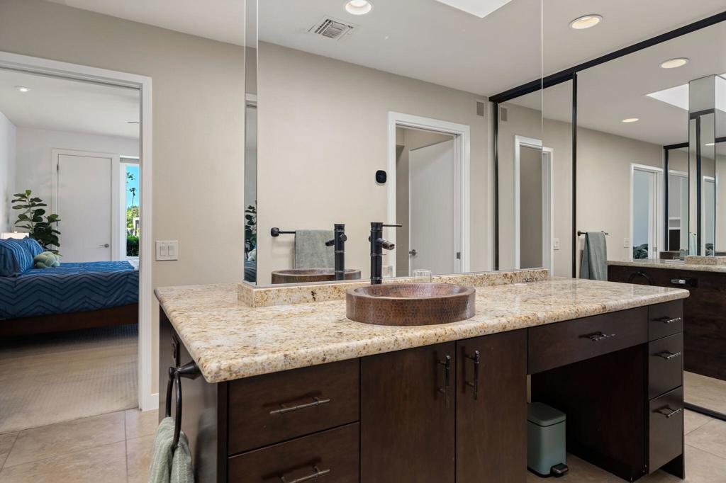 521 Desert West Drive