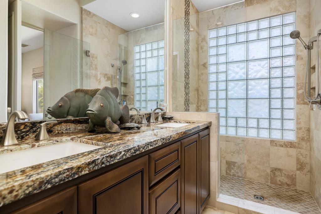 945 Hawk Hill Trail